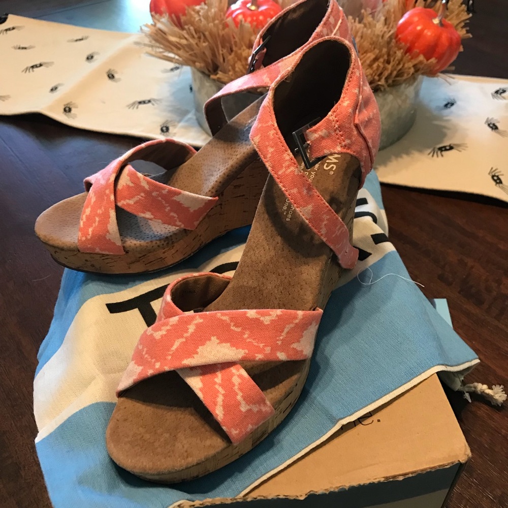 TOMS Strappy Wedge - Orange/Coral Geometric Ikat